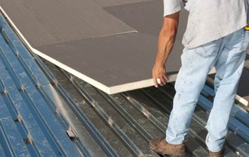 benefits of insulating Greinetobht flat roofing